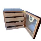 Kocka alakú 80 szálas humidor